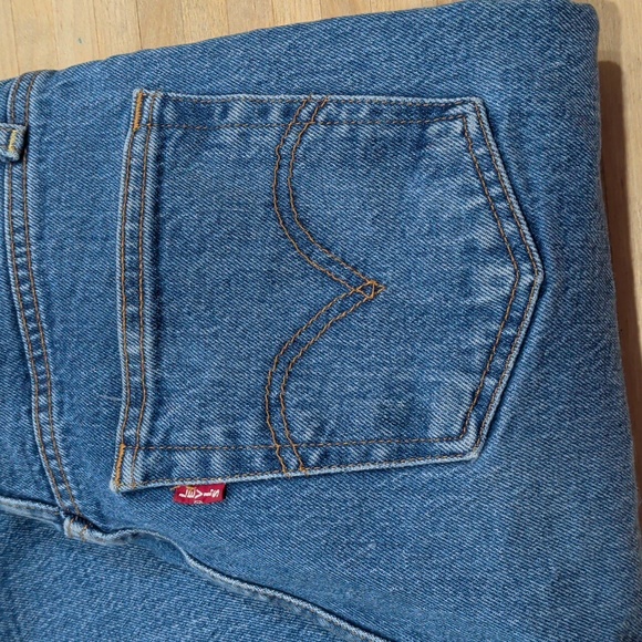 Levi's Ribcage Straigh Leg Jeans Button Fly Size 26 - Picture 3 of 9